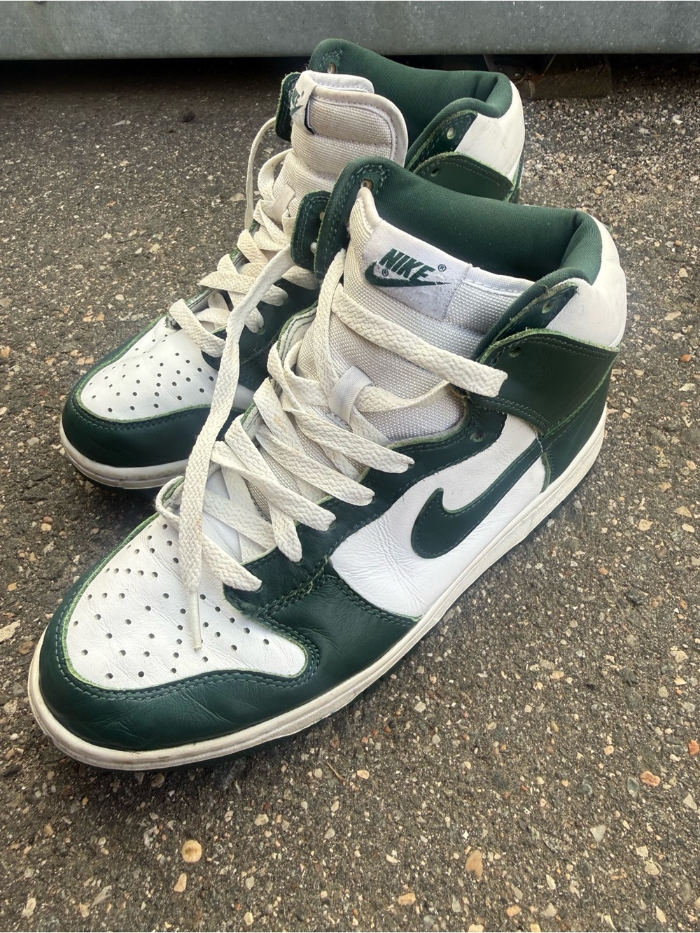 Nike Men’s High-Top Sneakers in White and Dark Green